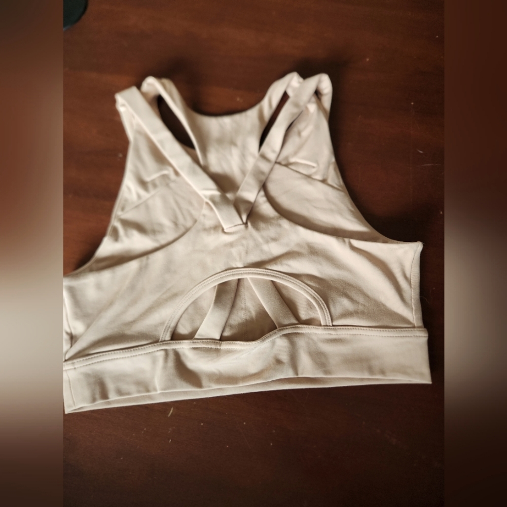 Sports bra